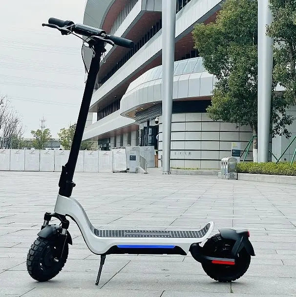 E Scooter, 600W Electric balance scooter.  40 km/h speed LCD instrument, portable folding load 120kg climbing 18° range 50-70km LED lighting Doba