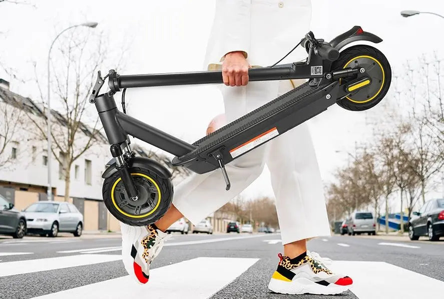 E Scooter 350W electric scooter portable foldable Application connection 25 km/h speed load 120kg climb 15-20° range 25-30km LED lighting Doba