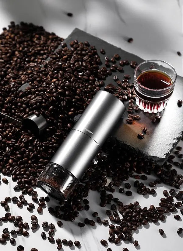 Portable electric coffee bean grinder (vehicle wireless charging grinding 25 cups / time, 5600 mAh lithium capacity, coffee bean capacity 25g) Doba